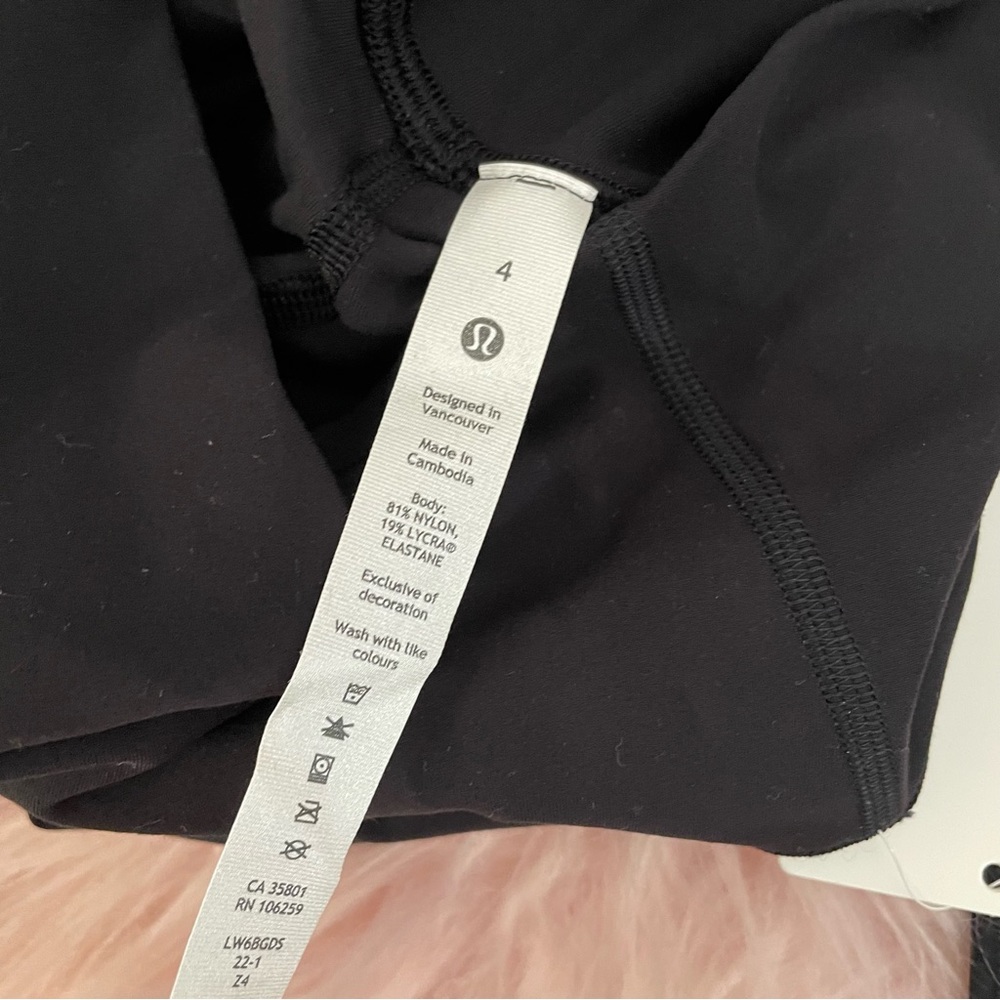 ✴️ NWT LULULEMON ALIGN CROP 21” INSEAM BLACK SIZE 4 | FIRM PRICE | - Picture 4 of 6